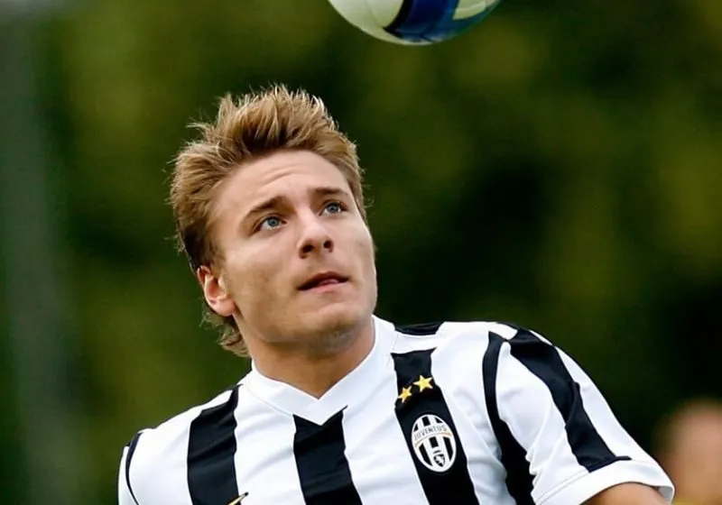 Sự khởi đầu và những bước chân đầu tiên trong sự nghiệp