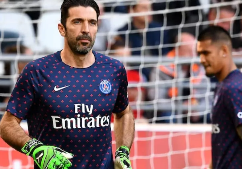 Những thử thách cuối sự nghiệp và cuộc chia tay đầy cảm xúc