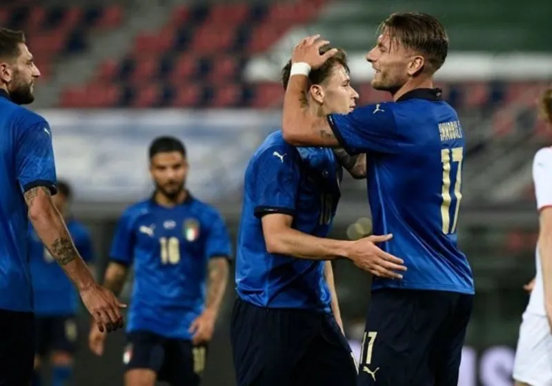 Hiệp 1 - Sự hiệu quả đáng sợ của hàng công Azzurri