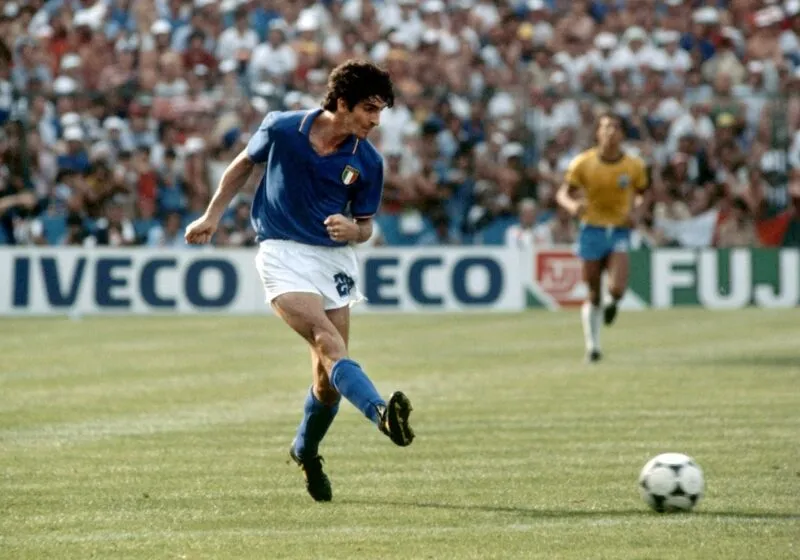 Khởi đầu sự nghiệp đầy gian truân của Paolo Rossi