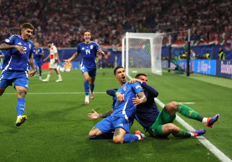 Tuyển Ý Nhạt Nhòa Sắc Màu Thiên Thanh